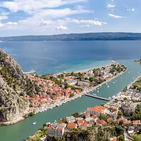 Apartments Gajo Omis Room photo